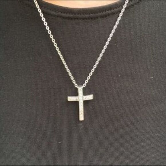 Stainless steel cross necklace. - Picture 3 of 4